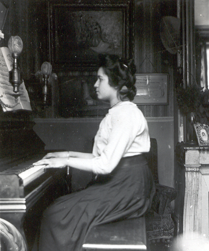 Yvonne Malezieux