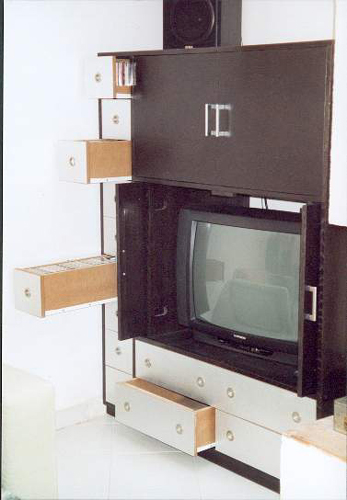 Bloc tlvision par Jean-Jacques Jouan