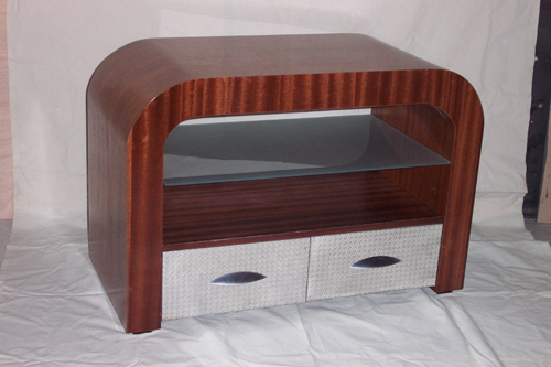 Petit meuble de rangement par Jean-Jacques Jouan